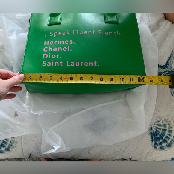 NWT Trendy Green Tote “I Speak Fluent French” Fashion Bag - Picture 5 of 7